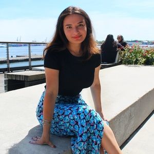 Meet your Posher, Amalia